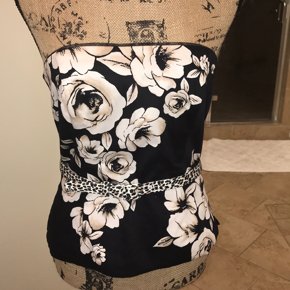 White House Black market corset top size 4